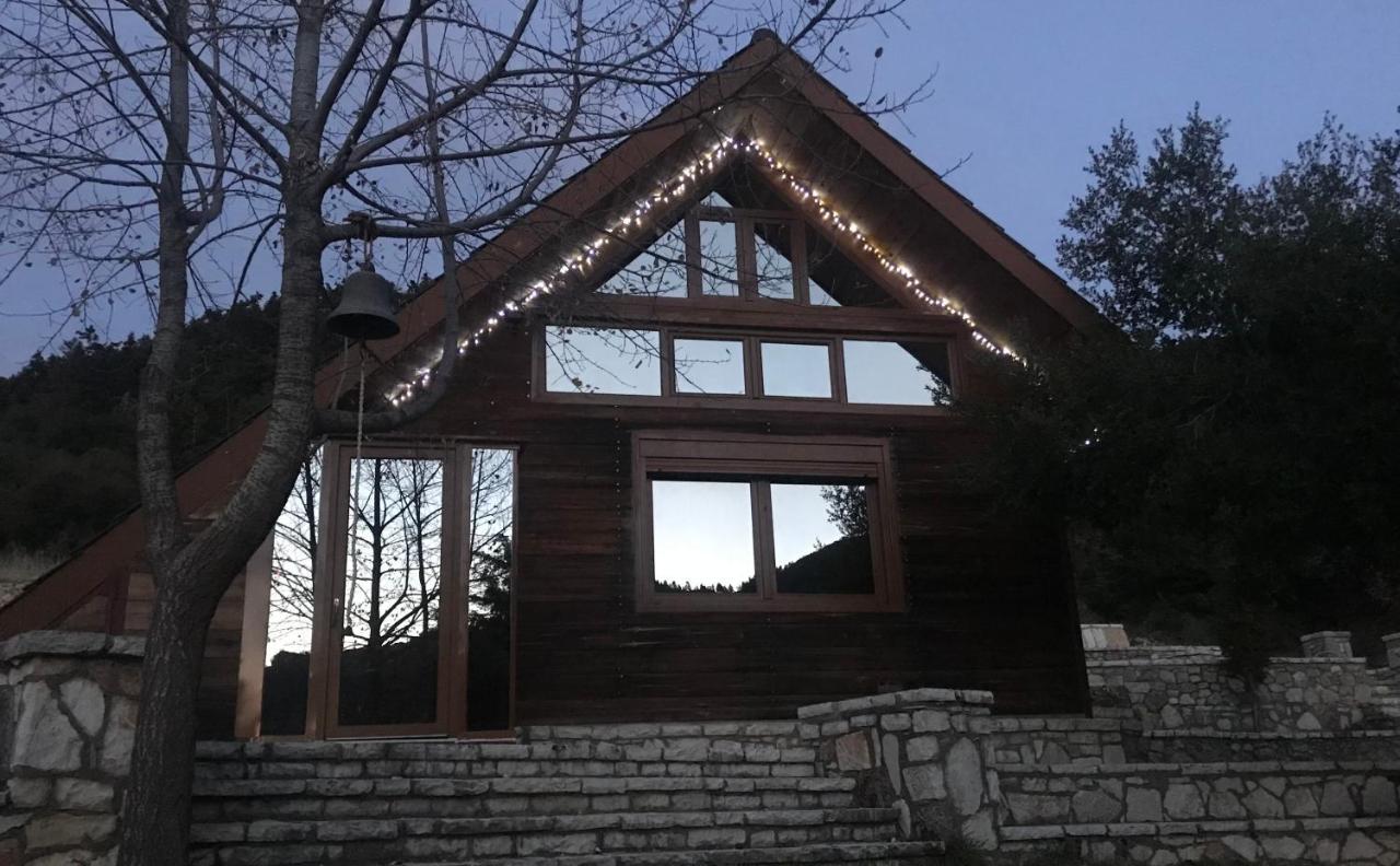 Chalet In The Forest Kalavryta Ngoại thất bức ảnh