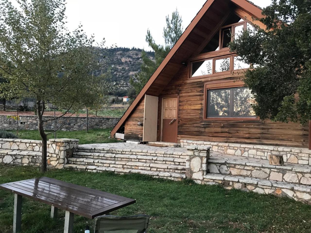 Chalet In The Forest Kalavryta Ngoại thất bức ảnh