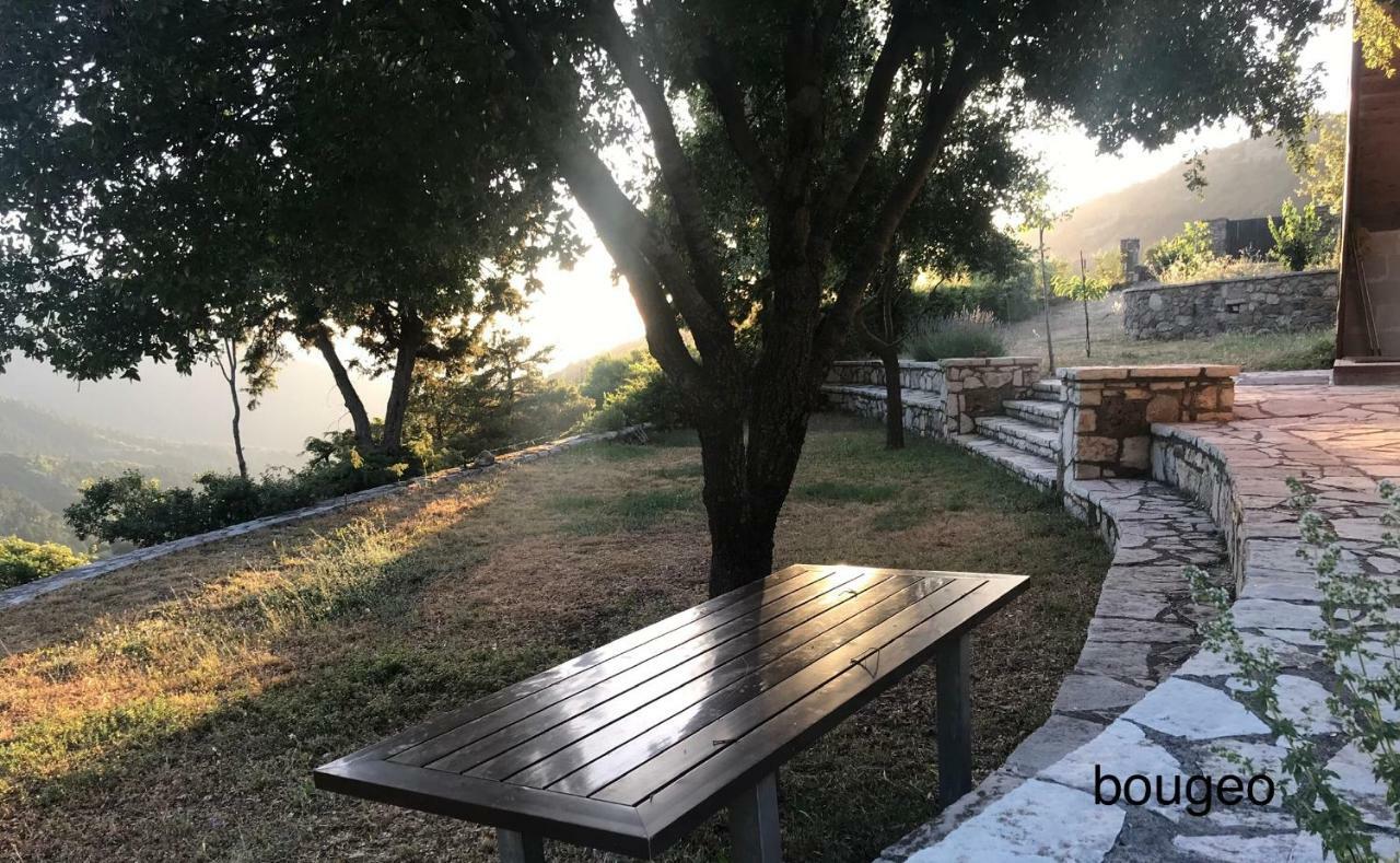 Chalet In The Forest Kalavryta Ngoại thất bức ảnh