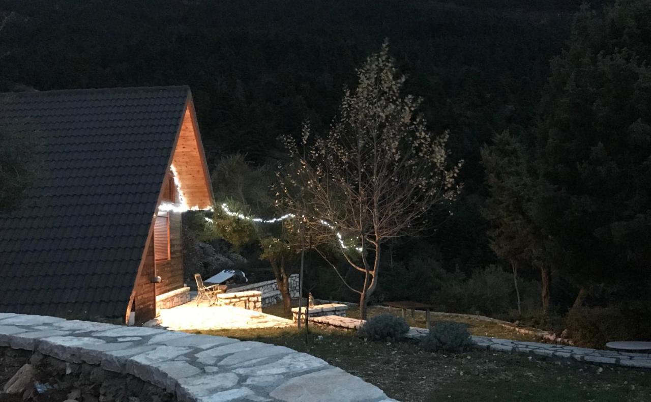 Chalet In The Forest Kalavryta Ngoại thất bức ảnh