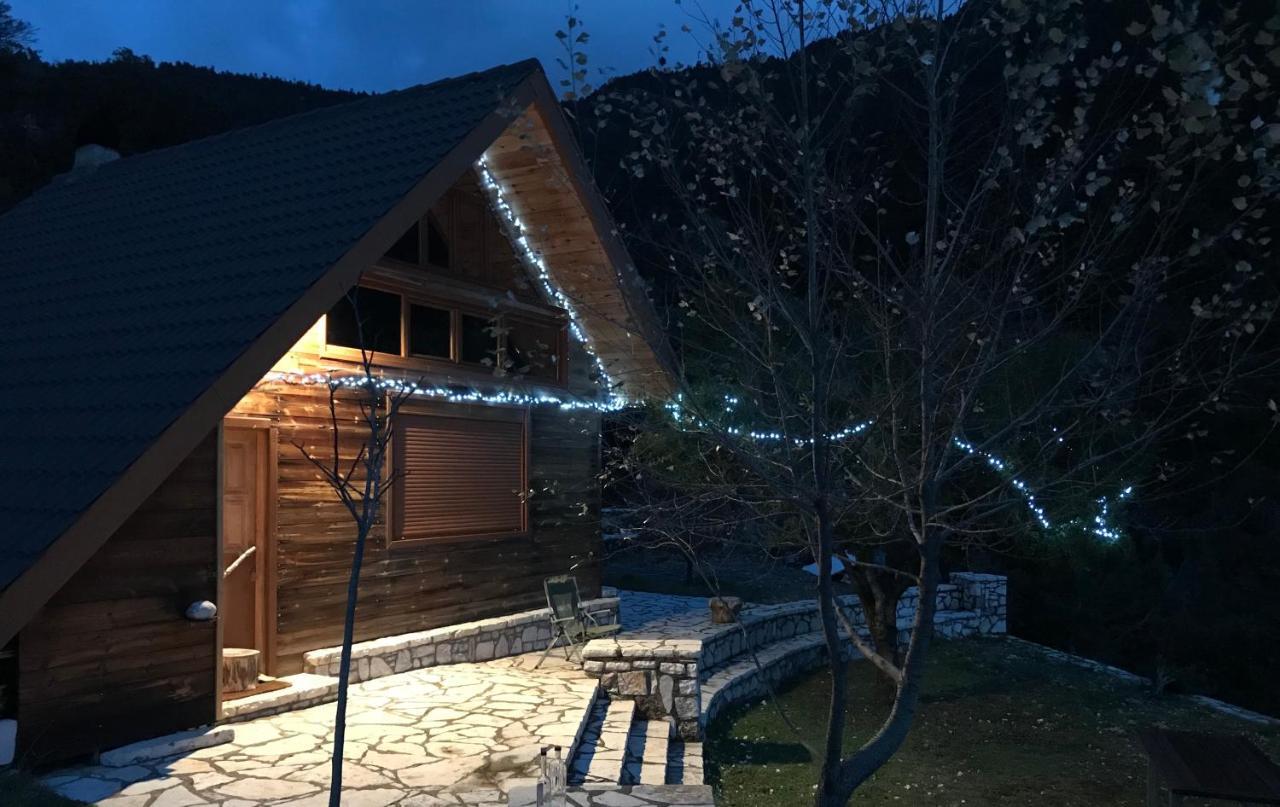 Chalet In The Forest Kalavryta Ngoại thất bức ảnh