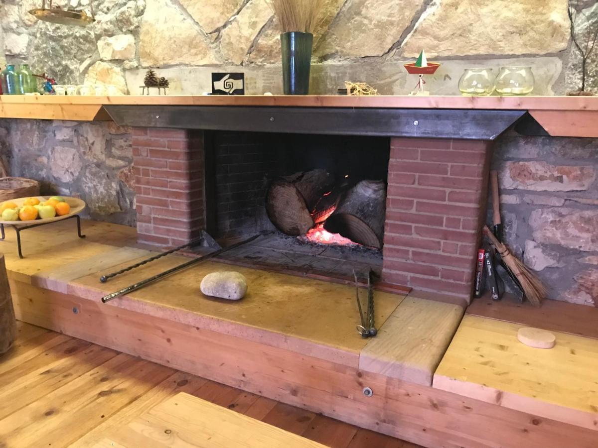 Chalet In The Forest Kalavryta Ngoại thất bức ảnh
